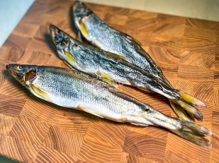 Чипсы из лаваша: Корюшка без икры вяленая ГОСТ (крупная)